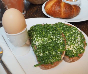 Frühstück im Café Einfahrt in Wien