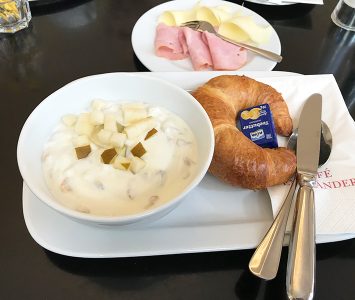 Frühstück im Café Engländer in Wien