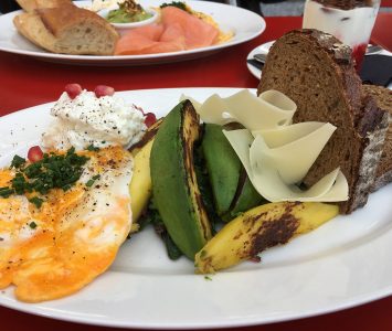 Frühstück in der Waldemar Tagesbar in Wien