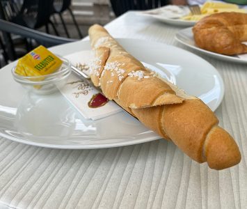 Frühstück in der Bäckerei Faly in Traiskirchen